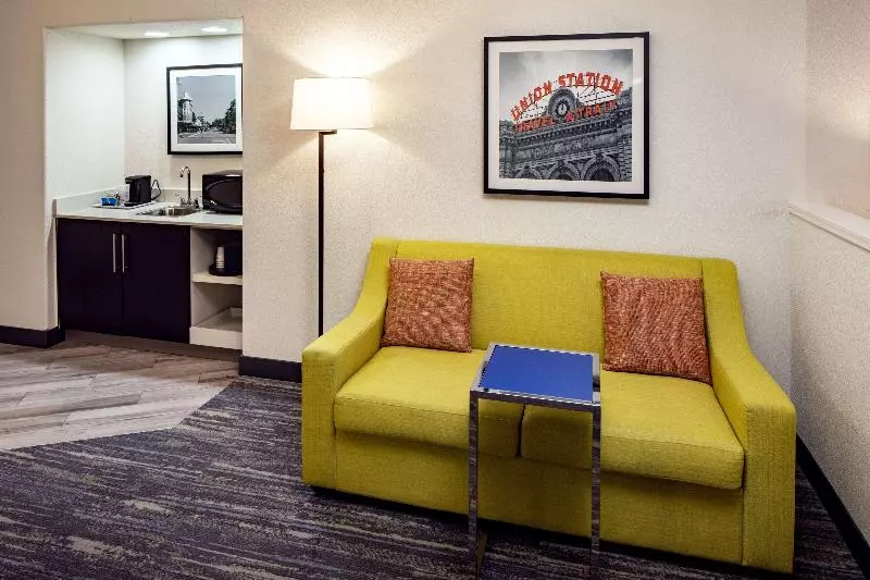 キングサイドベッドのスタンダードワンルーム, Hampton Inn & Suites Parker
