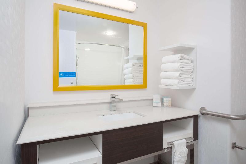 스탠다드 룸 킹사이즈 침대, Hampton Inn & Suites Parker