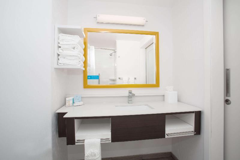 Стандартный Номер Кровать Кинг, Hampton Inn & Suites Parker