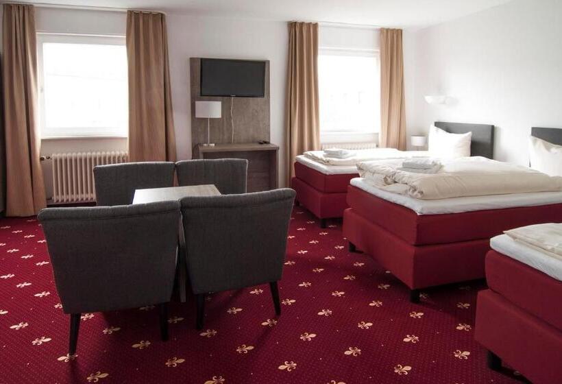 اتاق استاندارد چهار تخته, Maurer