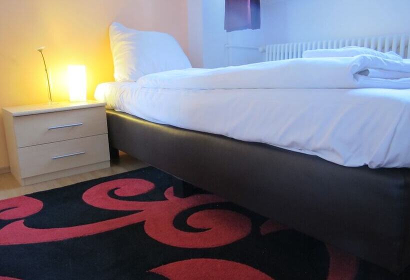 اتاق استاندارد یک نفره, Metropol Hostel Berlin