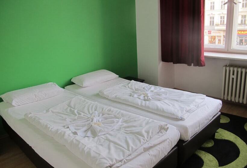 اتاق استاندارد, Metropol Hostel Berlin