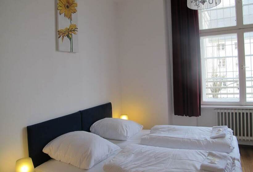 اتاق استاندارد, Metropol Hostel Berlin