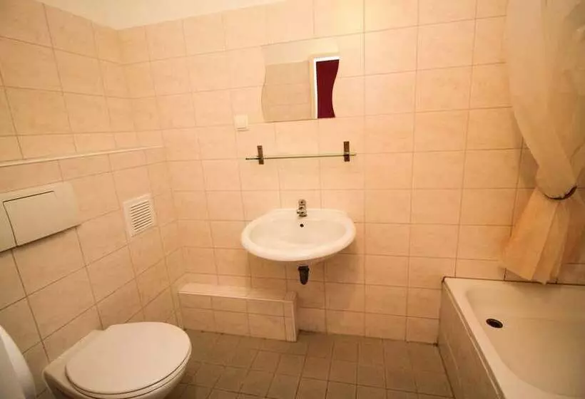 اتاق استاندارد, Metropol Hostel Berlin