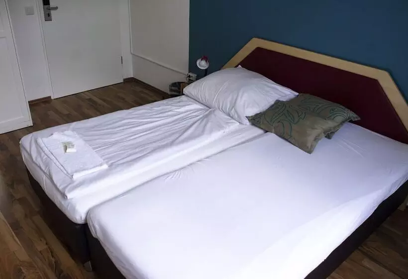 اتاق استاندارد یک نفره, Metropol Hostel Berlin
