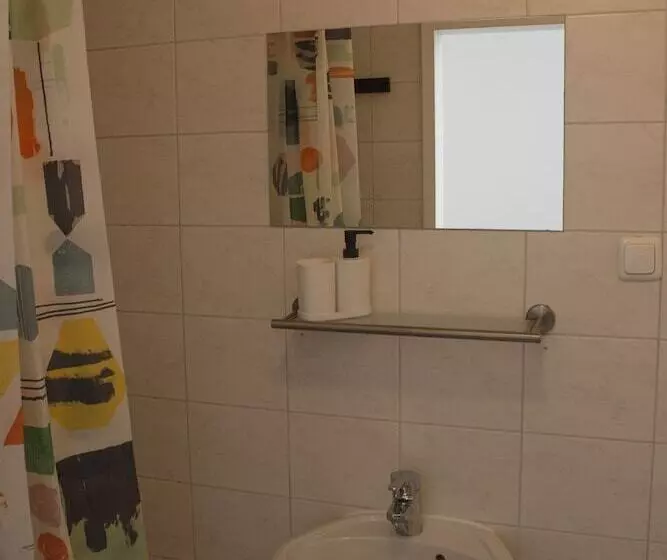 اتاق استاندارد, Metropol Hostel Berlin