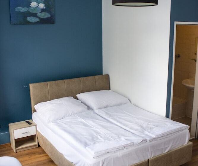 اتاق استاندارد, Metropol Hostel Berlin