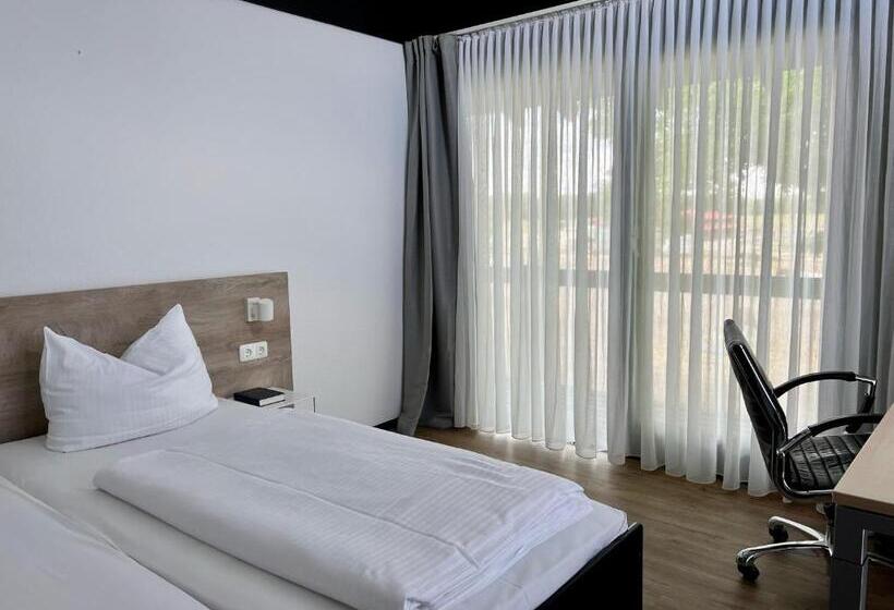 バルコニー付スイート, My Schildow