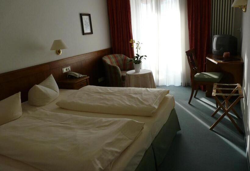 اتاق استاندارد, Roter Hahn Bed & Breakfast