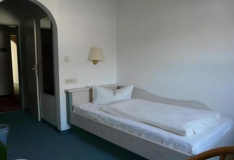 Economy Yhden Hengen Huone, Roter Hahn   Bed & Breakfast