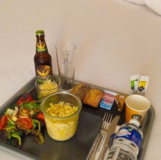 اتاق راحتی, The Originals City, Hôtel Loval, Brest