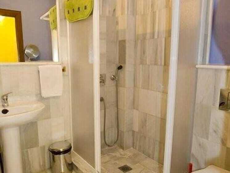 اتاق استاندارد, White Nest