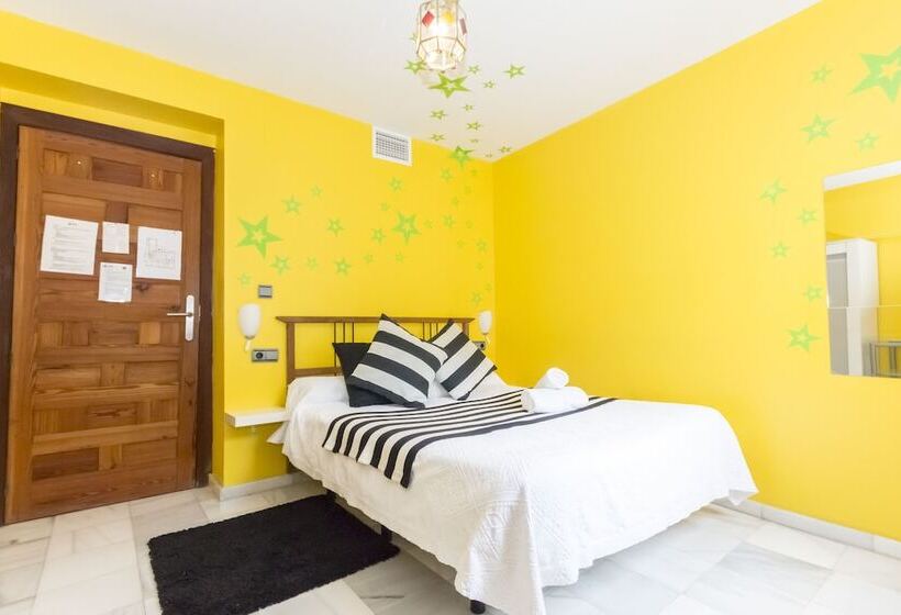 اتاق استاندارد, White Nest