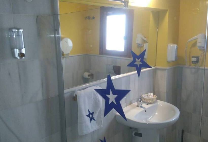 اتاق استاندارد چهار تخته, White Nest