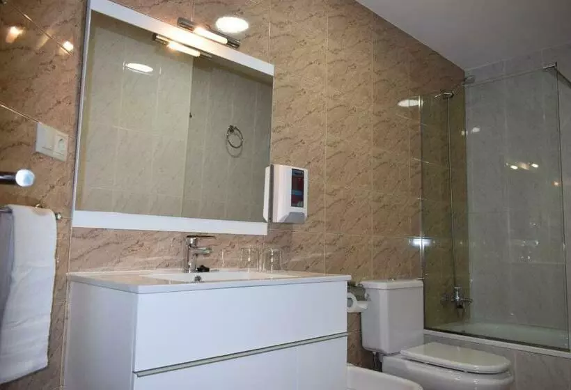 آپارتمان 2 خوابه با بالکن, Apartamentos Vida Finisterre