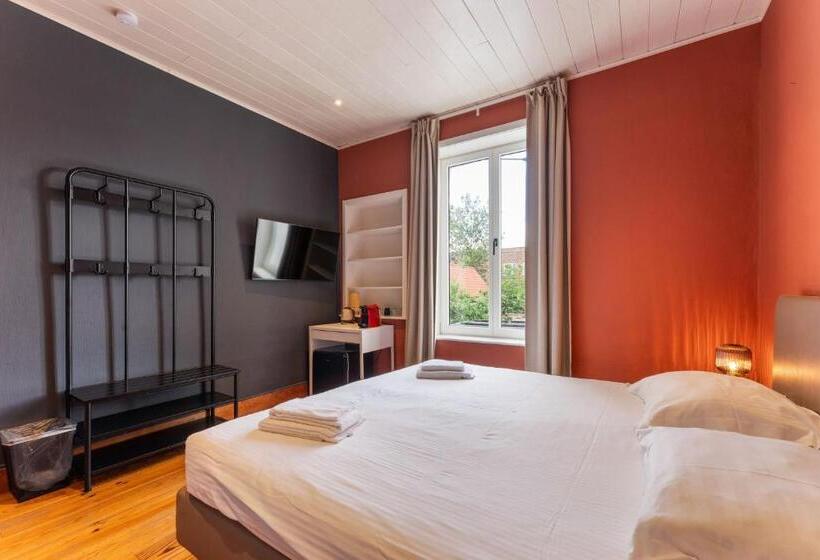 Standard room with outdoor bath, Lake Suites