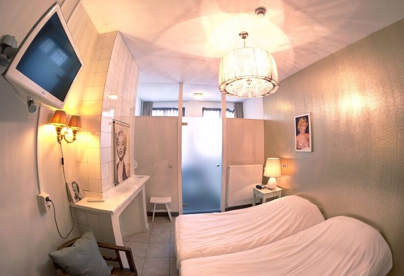 غرفة قياسية, Urban Dreams