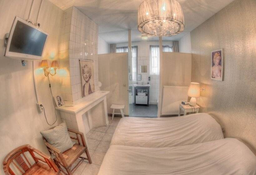 غرفة قياسية, Urban Dreams