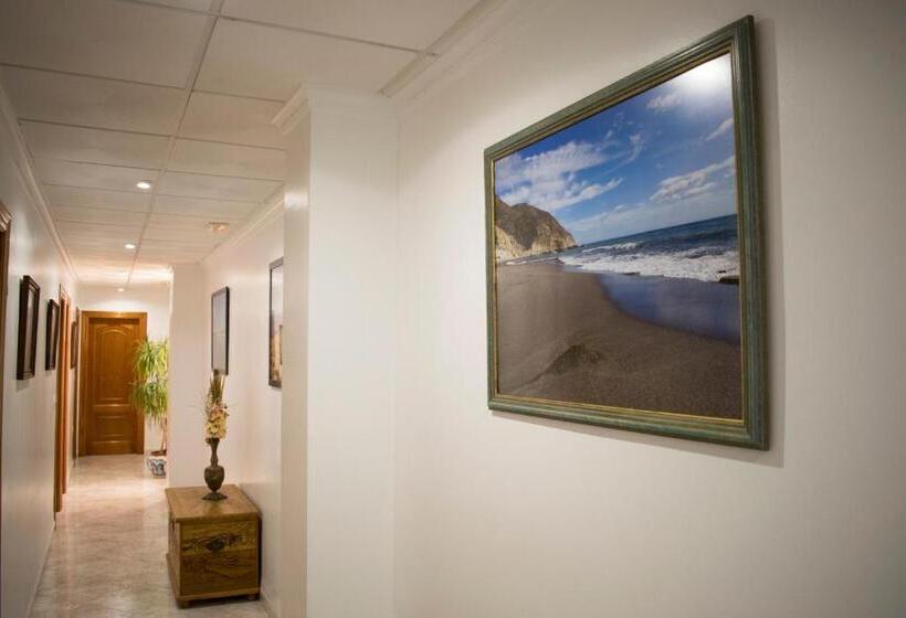 スタンダードルーム, Hostal Juan Carlos