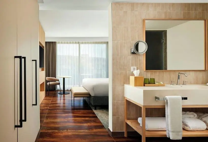 سوئیت کلاب, Algarve Marriott Salgados Golf Resort & Conference Center