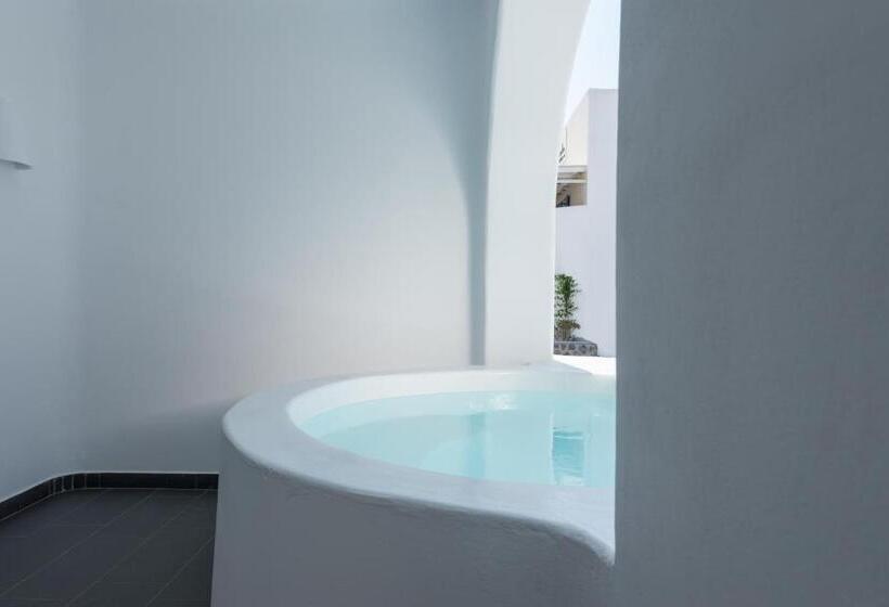 استودیوی سوپریور, Anemomilos