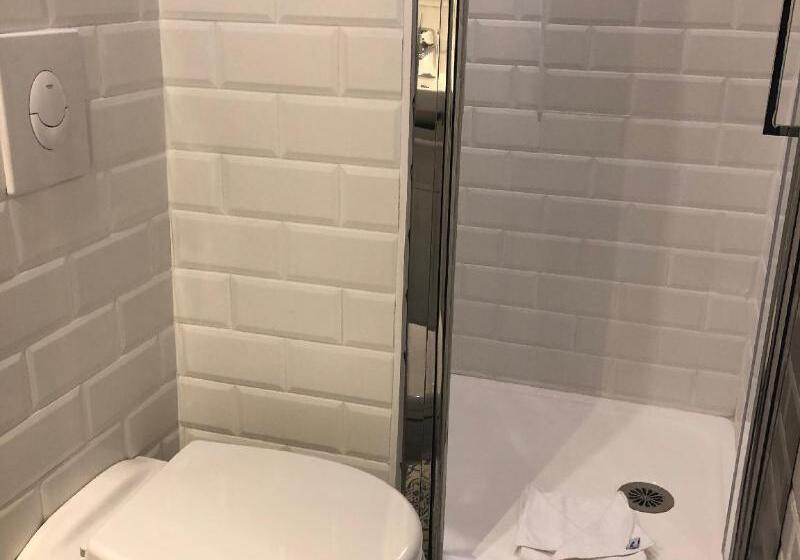 اتاق استاندارد یک نفره, Des Arts Bastille