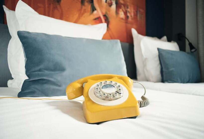 اتاق خانوادگی, Des Arts Bastille