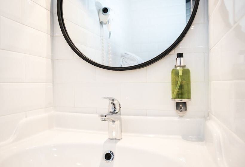 اتاق خانوادگی, Des Arts Bastille