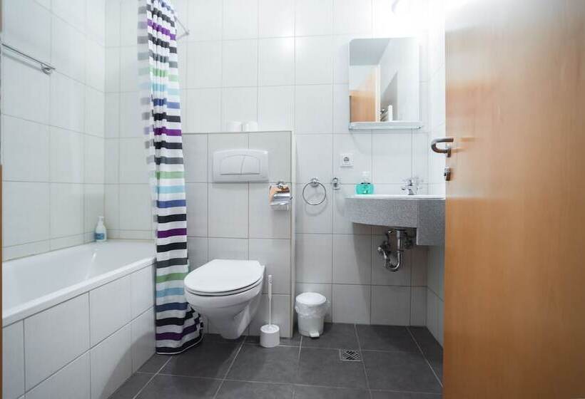 اتاق استاندارد, Laxnes