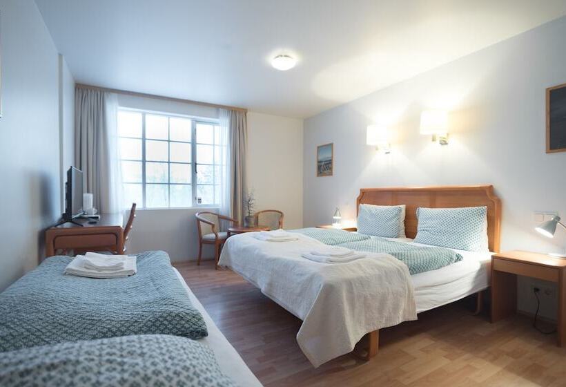 اتاق ساده سه نفره, Laxnes