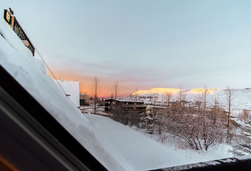 Deluxe Room Mountain View, Laxnes