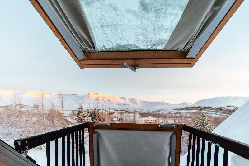 اتاق لوکس, Laxnes