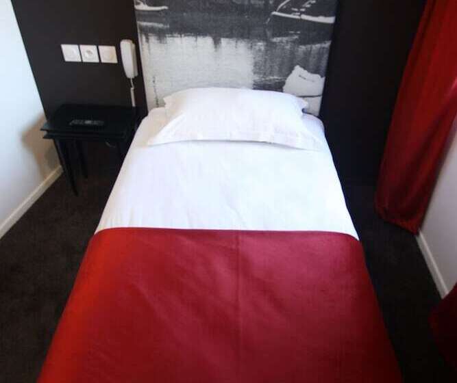 חדר סטנדרט יחיד, Les Muses