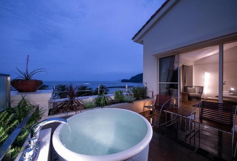 Люкс, Marissa Resort Sazanseto Suooshima
