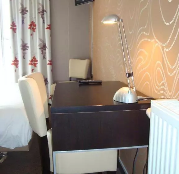 اتاق استاندارد یک نفره, Parkhotel Gent Centrum