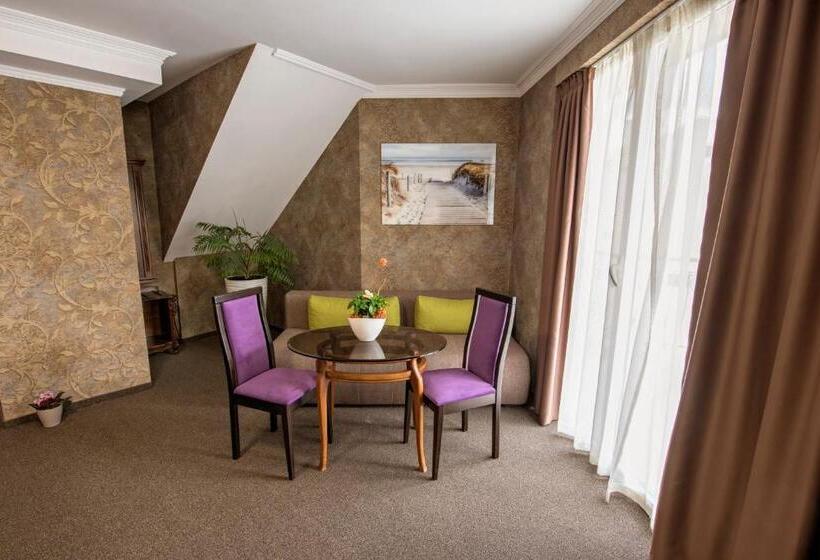 סוויטה דלוקס, Perfect