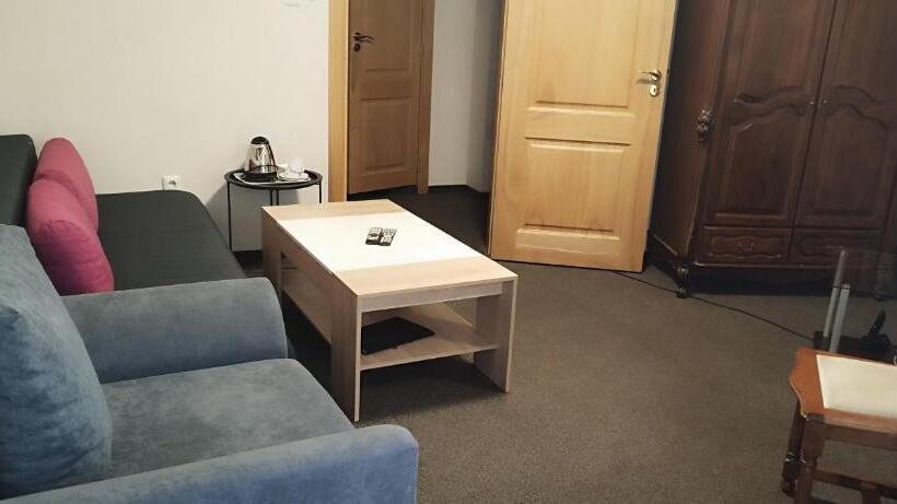 דירה בת חדר שינה 1 עם מרפסת, Perfect