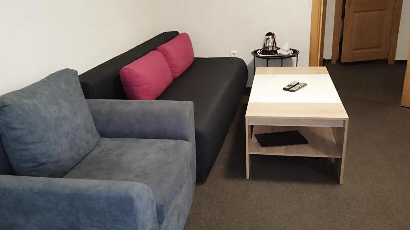 דירה בת חדר שינה 1 עם מרפסת, Perfect