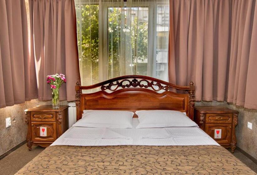 סוויטה דלוקס, Perfect