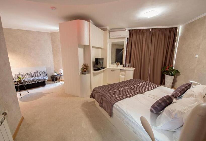 סוויטה דלוקס, Perfect