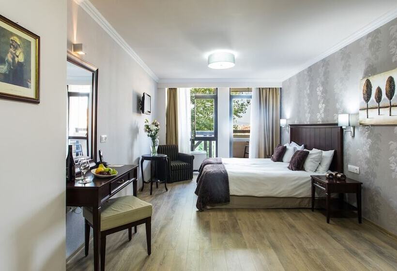 غرفة تنفيذية, Premier Luxury Mountain Resort