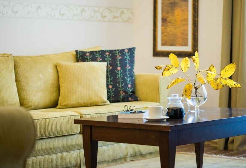 جناح سوبيريور, Premier Luxury Mountain Resort