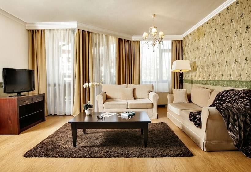 جناح ديلوكس, Premier Luxury Mountain Resort