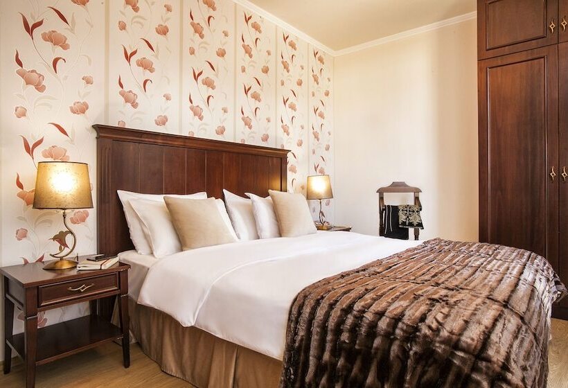 جناح ديلوكس, Premier Luxury Mountain Resort