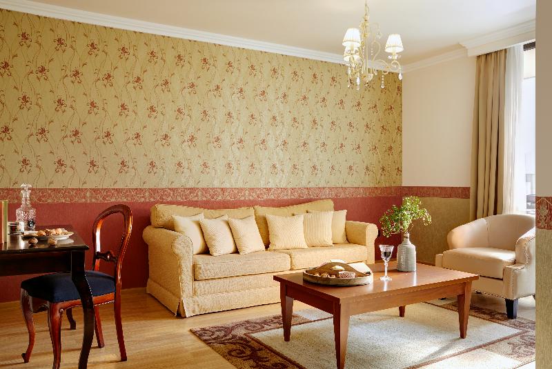 جناح سوبيريور, Premier Luxury Mountain Resort