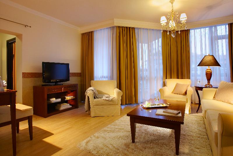 جناح ديلوكس, Premier Luxury Mountain Resort