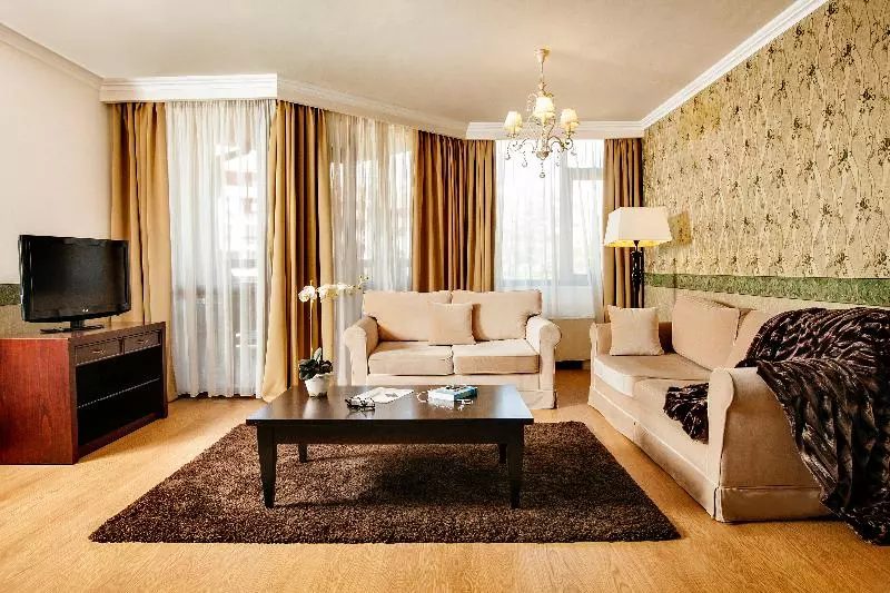 سوییت لوکس, Premier Luxury Mountain Resort