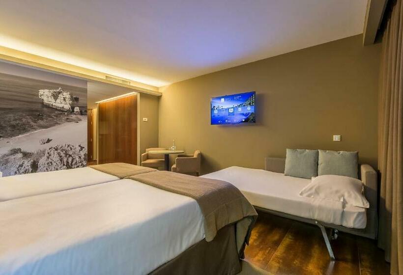 Семейный Номер Вид на Бассейн, Algarve Marriott Salgados Golf Resort & Conference Center