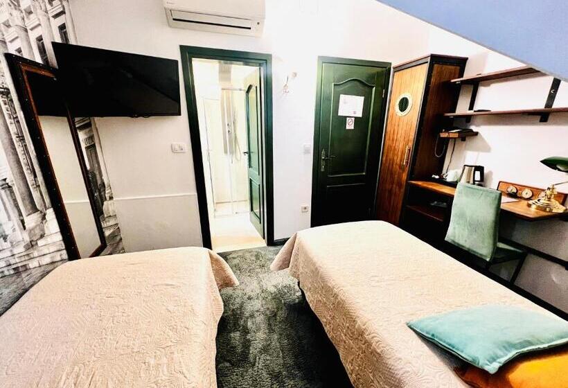 Economy Zimmer, Villa Diana