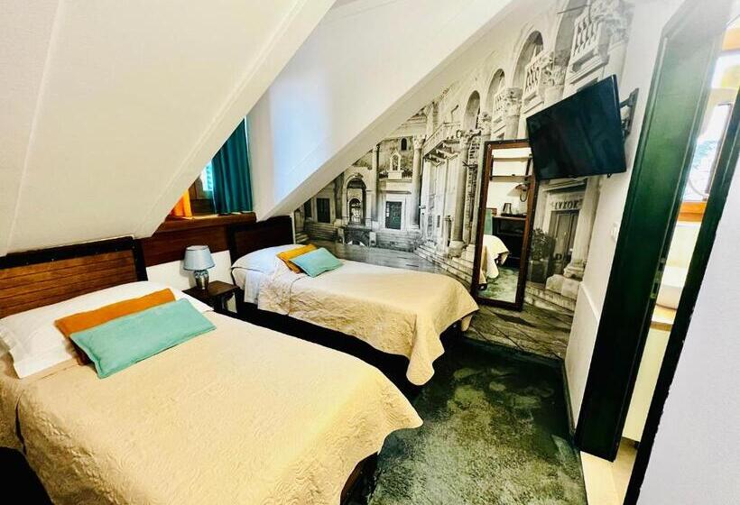 Economy Zimmer, Villa Diana